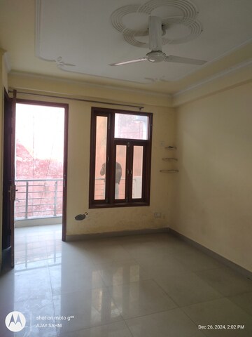 Master Bedroom in 2 BHK Builder Floor at Mehrauli – for Rent