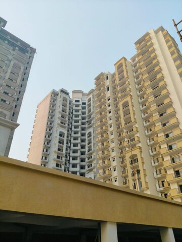 Master Plan in 2 BHK Apartment at Skyline Speedway Avenue, Sector 25 Yamuna Expressway – for Sale