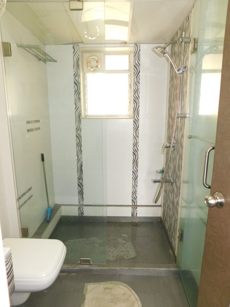 Bathroom, andheri east 3 Bedroom 1120 Sq.Ft. Apartment In Andheri East Mumbai 8008267