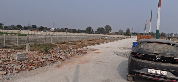 undefined, dhoom manikpur  60 Sq.Yd. Plot In Dhoom Manikpur Greater Noida 8008330