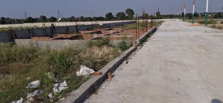 undefined, dhoom manikpur  50 Sq.Yd. Plot In Dhoom Manikpur Greater Noida 8008332