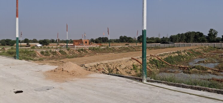 undefined, dhoom manikpur  50 Sq.Yd. Plot In Dhoom Manikpur Greater Noida 8008332