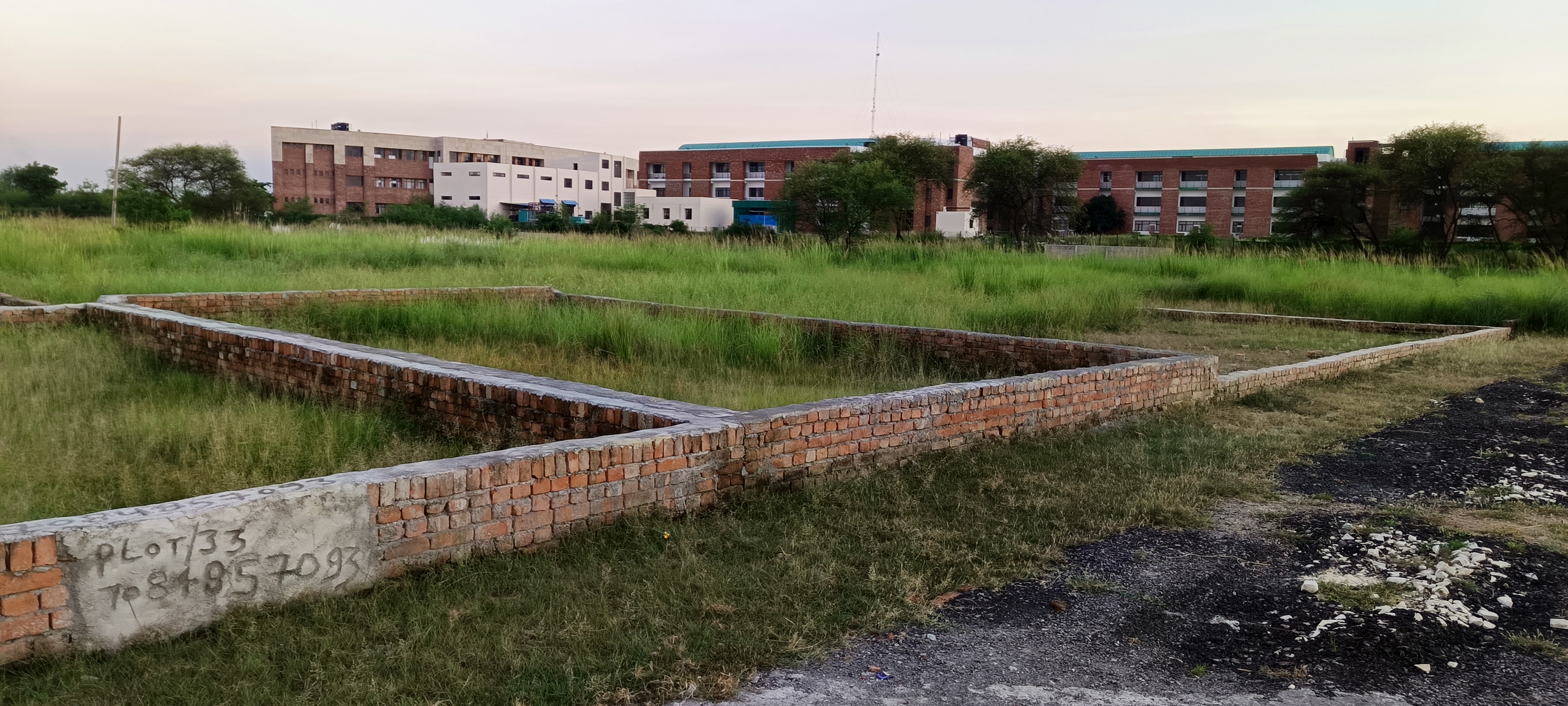 Plot For Sale in Amarsanda Kursi Road