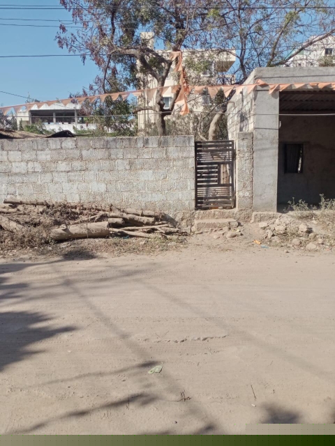 Plot For Sale in P&t Colony Subcity 