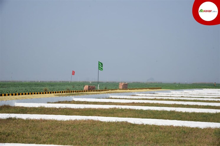 undefined, om-sai-garden  100 Sq.Yd. Plot In Chipiyana Buzurg Ghaziabad 8008425