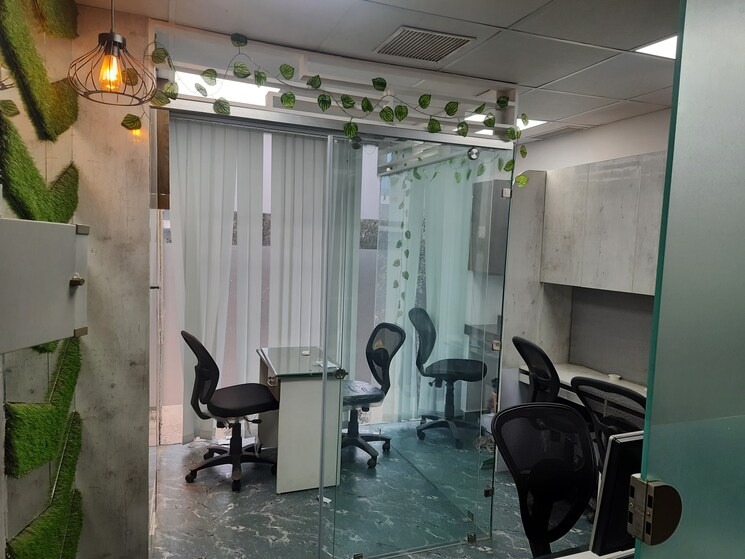 Team Area, netaji subhash place Commercial Office Space 132 Sq.Ft. In Netaji Subhash Place Delhi 8008463