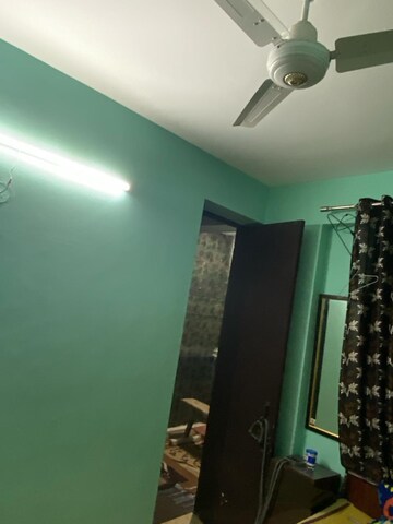 Furnished Amenities in 2 BHK Apartment at Adore Happy Homes, Sector 86 – for Rent