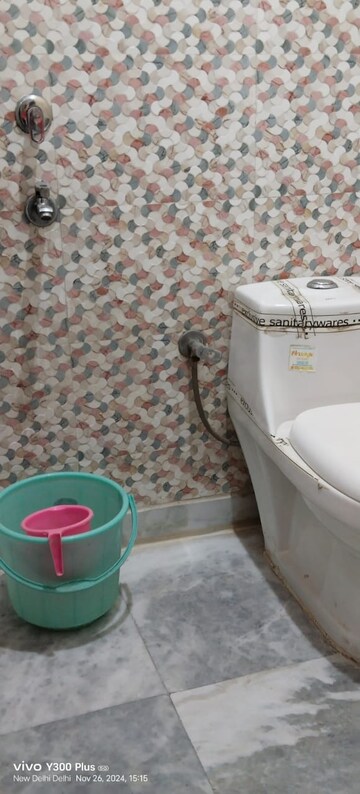Master Bedroom in 2 BHK Builder Floor at Govindpuri – for Rent