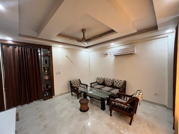 Living Room in 3 BHK Builder Floor at Sector 76 – for Rent