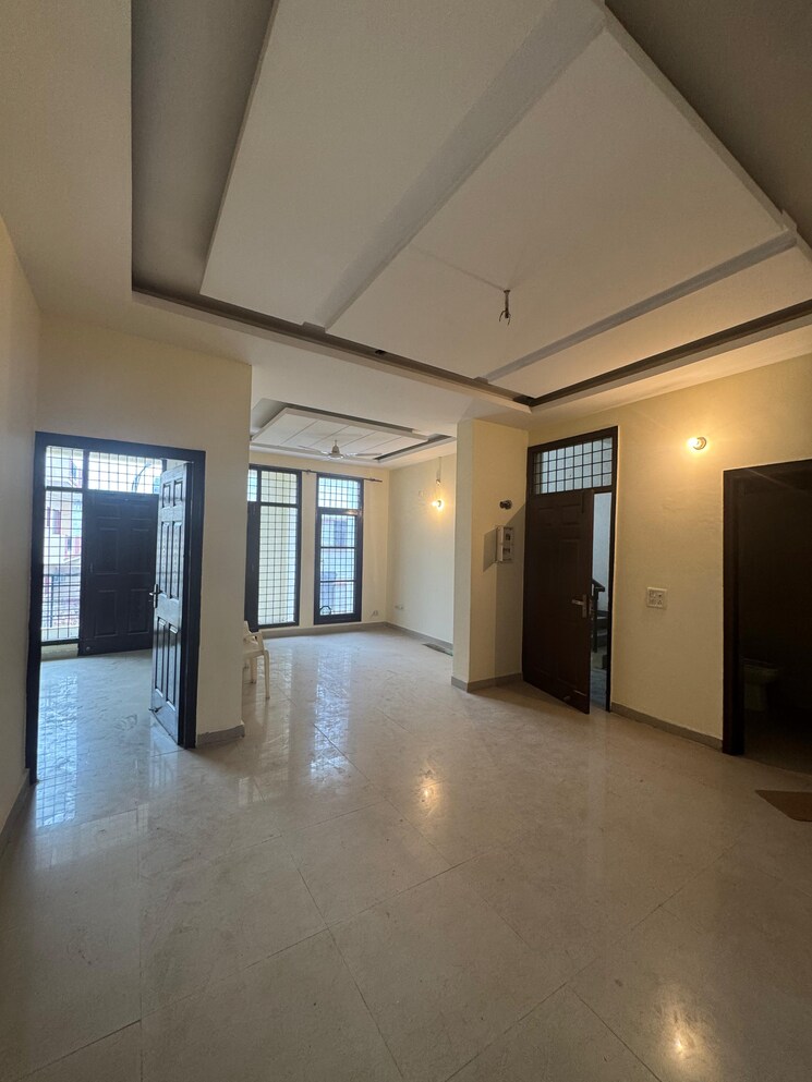 undefined, sector 117 3 Bedroom 200 Sq.Yd. Apartment In Sector 117 Mohali 8008596