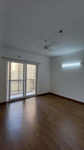 Room in 3 BHK Apartment at ATS Le Grandiose, Sector 150 – for Rent
