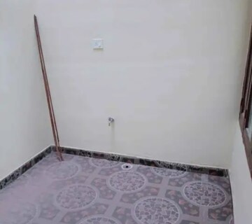 Room in 2 BHK Villa at Aliganj – for Rent