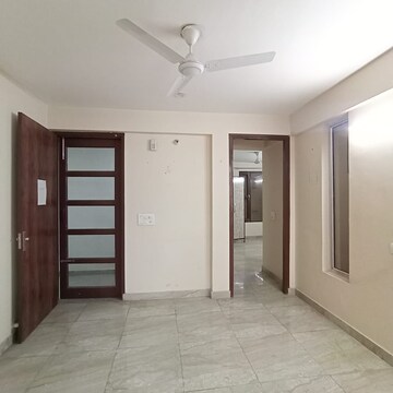 Room in 2 BHK Builder Floor at Sector 46 – for Rent