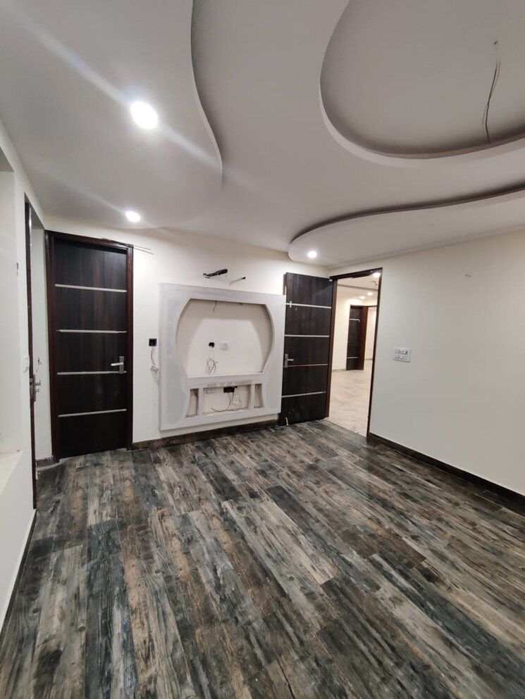 Room, puri-aman-vilas 4 Bedroom 3600 Sq.Ft. Builder Floor In Sector 89 Faridabad 8008795