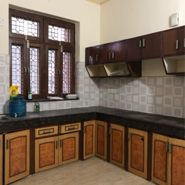 Kitchen in 1.5 BHK Villa at Sector 21 – for Rent