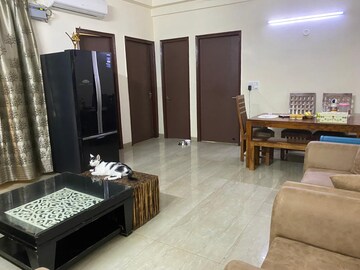 Living Room in 3.5 BHK Apartment at Sector 4, Greater Noida – for Rent