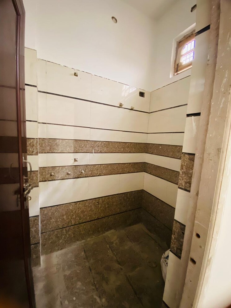 Bathroom, manas-town 3 Bedroom 800 Sq.Ft. Independent House In Indira Nagar Lucknow 8008841