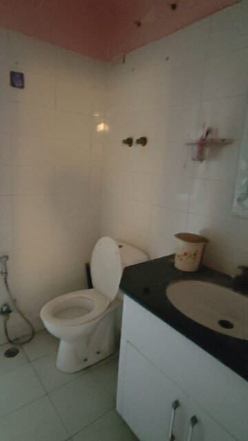 Bathroom in 3 BHK Apartment at BPTP Discovery Park, Sector 80 – for Rent