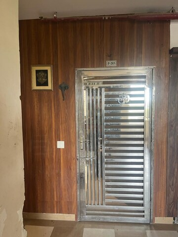 Room in 3 BHK Apartment at Adithya City Apartments, Dasna – for Rent