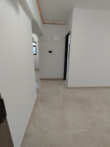Room in 3 BHK Apartment at Anant Tara, Kandivali West – for Rent