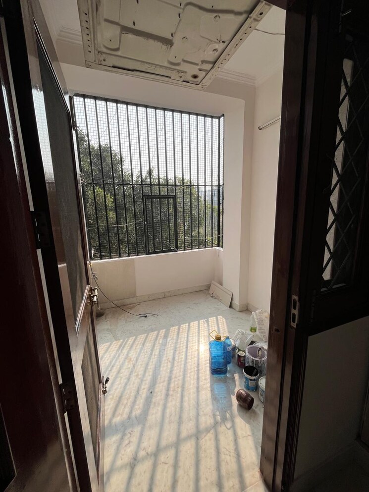 Balcony, malviya nagar 3 Bedroom 1100 Sq.Ft. Builder Floor In Malviya Nagar Delhi 8008980