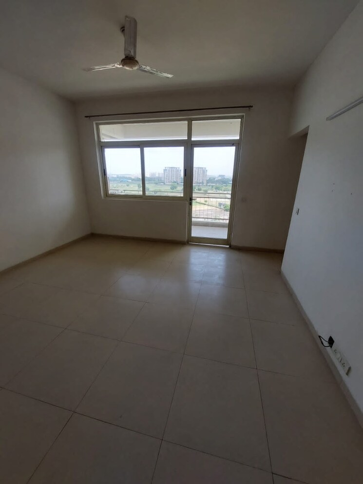 Master Bedroom, vatika-gurgaon-21 3 Bedroom 1733 Sq.Ft. Apartment In Sector 83 Gurgaon 8009007