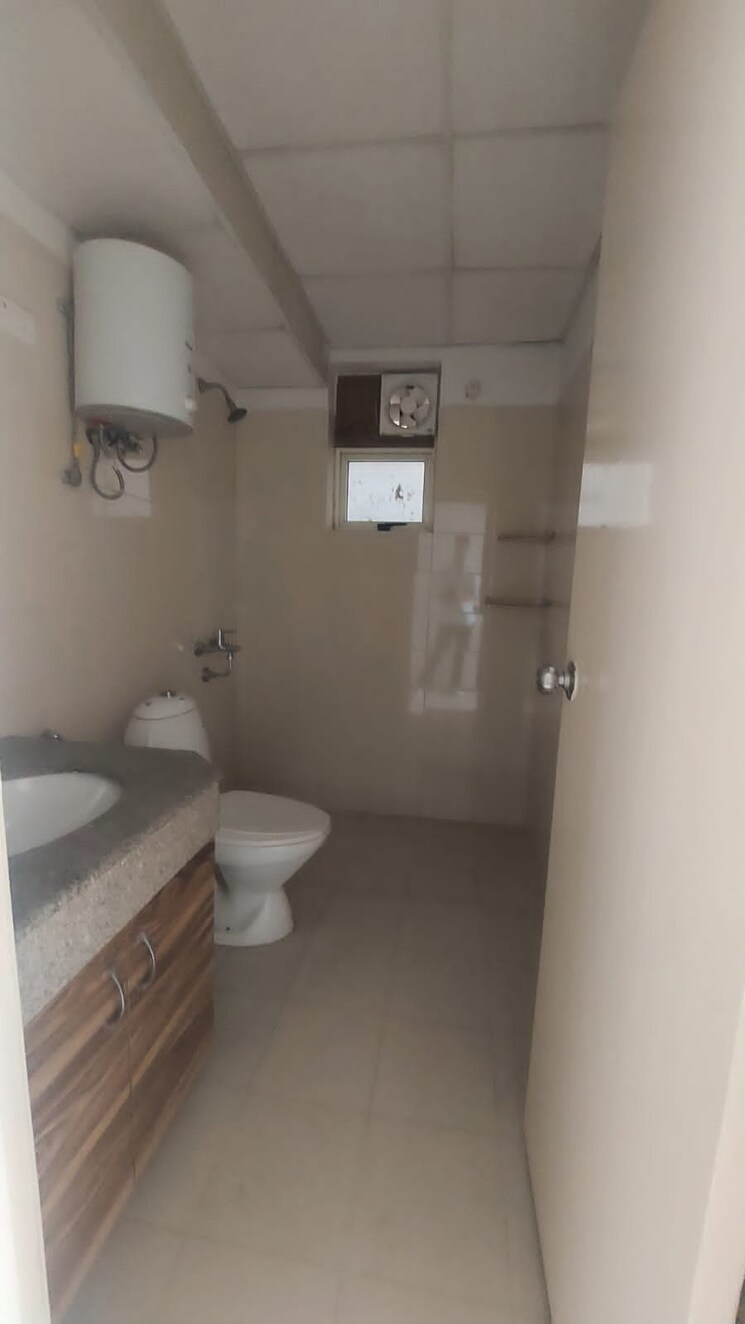 Bathroom, vatika-gurgaon-21 3 Bedroom 1733 Sq.Ft. Apartment In Sector 83 Gurgaon 8009007