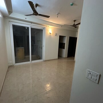Room in 3 BHK Apartment at Amrapali Riverview, Amrapali Leisure Valley – for Rent