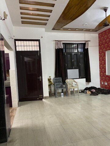 Bedroom in 2 BHK Independent House at Jankipuram – for Rent