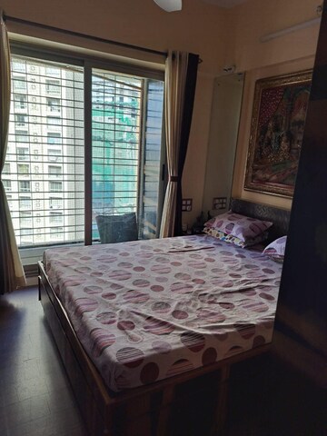 Bedroom in 4 BHK Apartment at Hiranandani Estate – for Rent