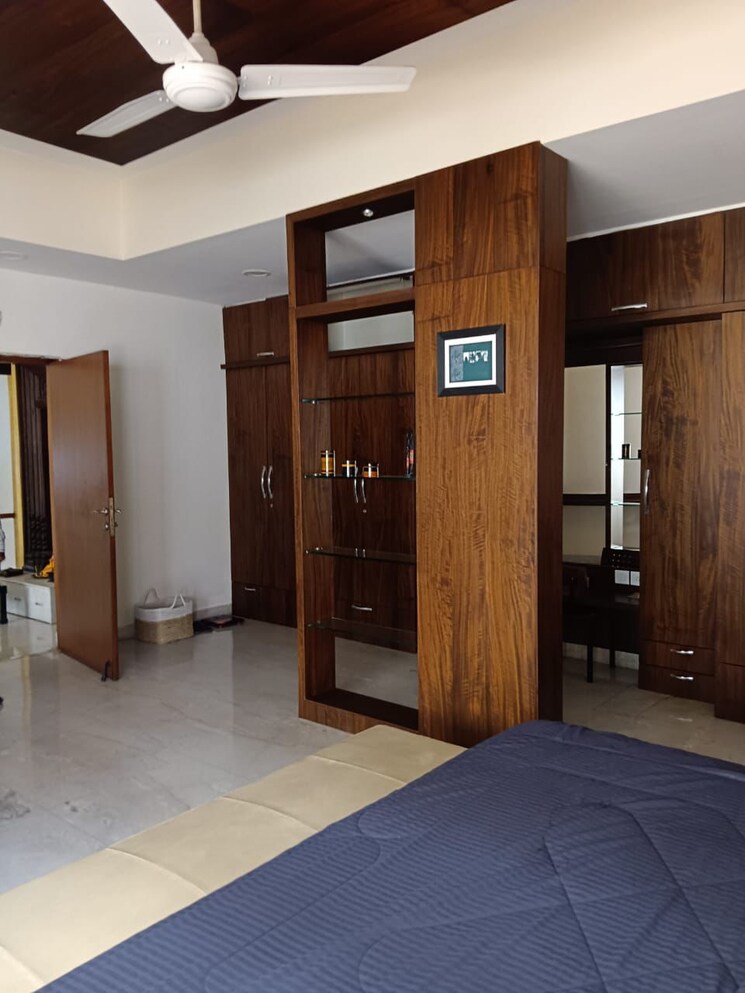 Room, richmond town 3 Bedroom 3646 Sq.Ft. Apartment In Richmond Town Bangalore 8009337