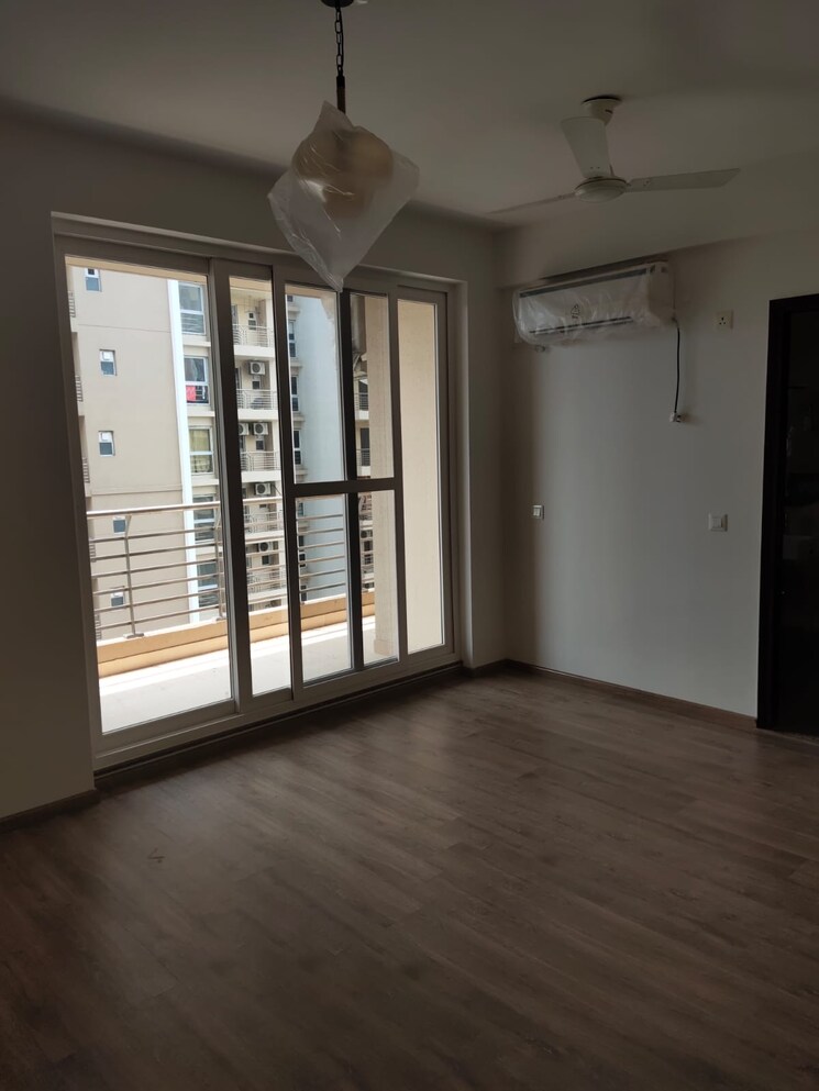 Room, aba-cleo-county 3 Bedroom 1620 Sq.Ft. Apartment In Sector 121 Noida 8009360