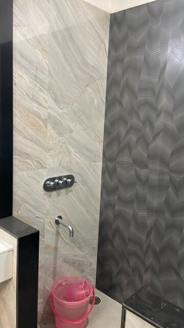 Bathroom in 1 BHK Independent House at Gomti Nagar – for Rent