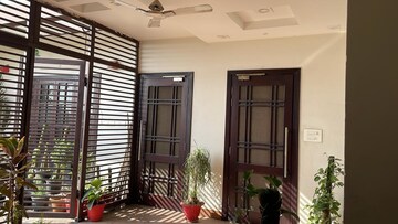 Room in 1 BHK Independent House at Gomti Nagar – for Rent