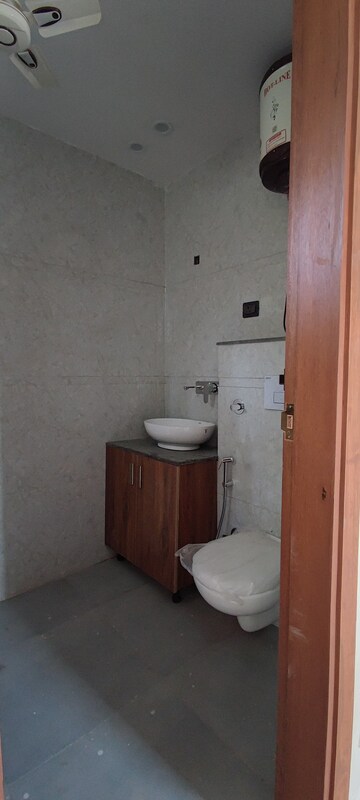 Bathroom in 3 BHK Builder Floor at Bansal Homes, Green Fields Colony – for Sale
