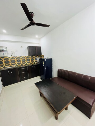 Living Room in 1 BHK Builder Floor at Sector 40 – for Rent