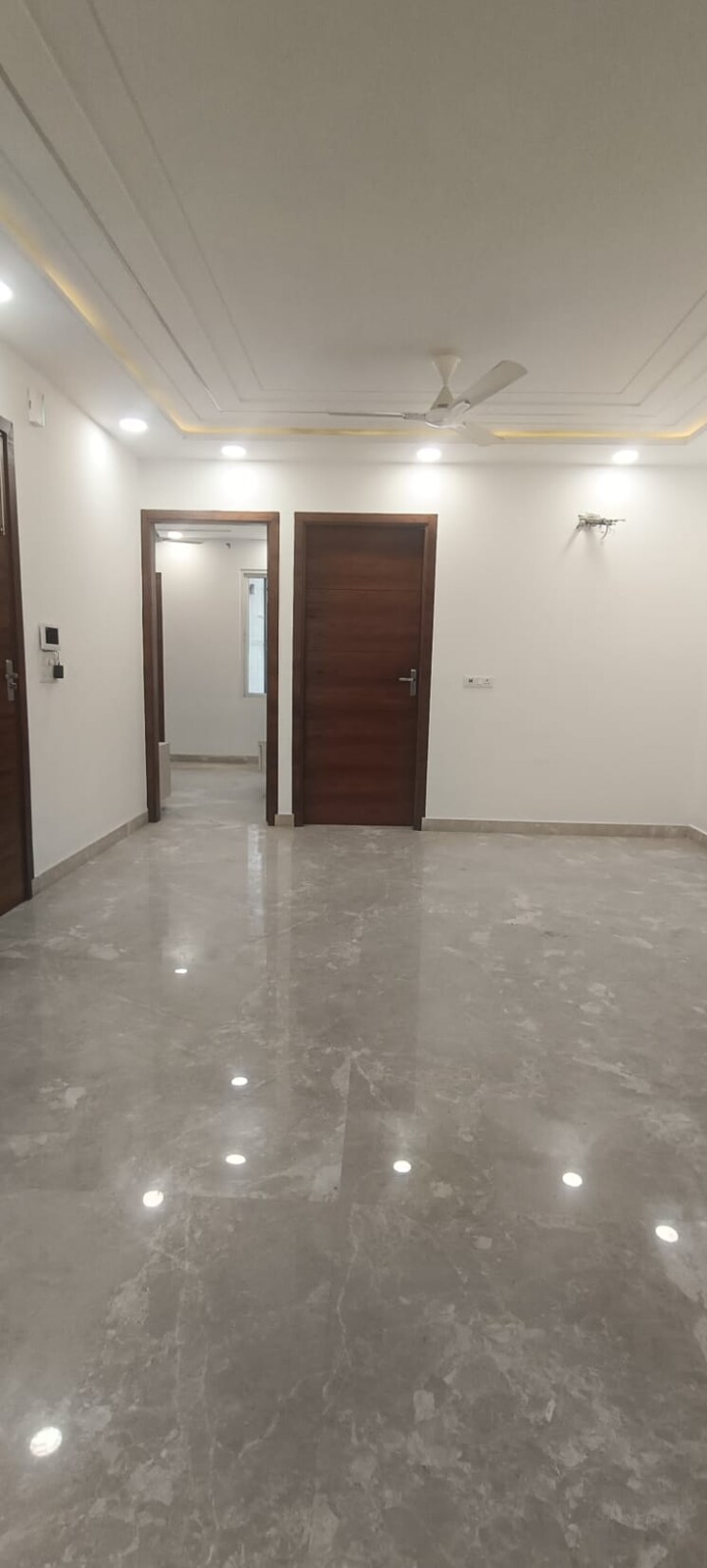 Other, janakpuri 3.5 Bedroom 1350 Sq.Ft. Apartment In Janakpuri Delhi 8009489