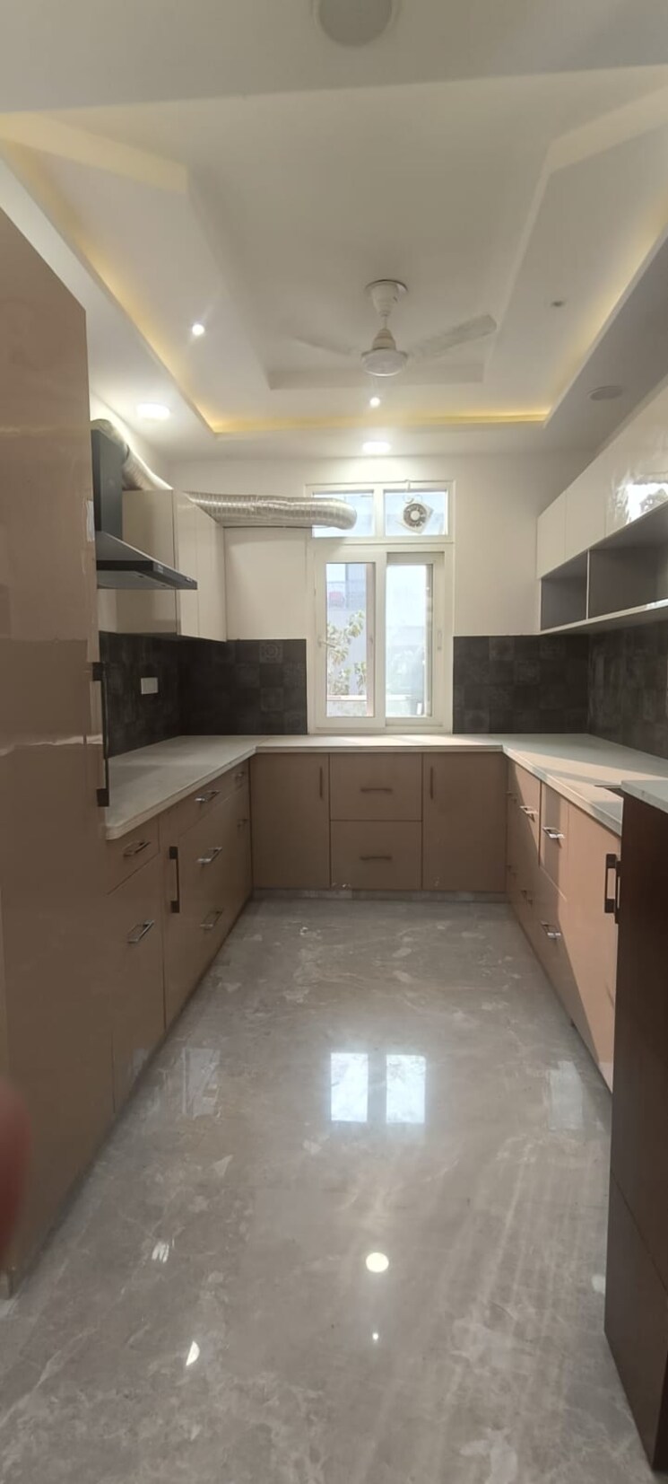 Kitchen, janakpuri 3.5 Bedroom 1350 Sq.Ft. Apartment In Janakpuri Delhi 8009489