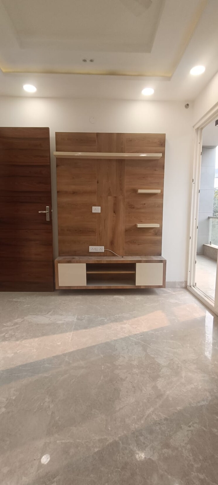 Room, janakpuri 3.5 Bedroom 1350 Sq.Ft. Apartment In Janakpuri Delhi 8009489