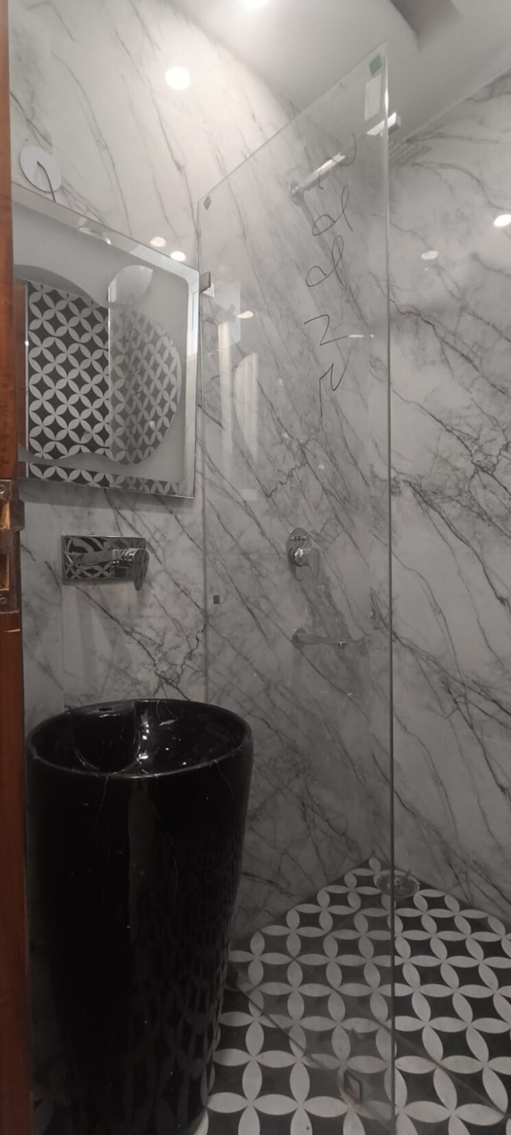 Bathroom, janakpuri 3.5 Bedroom 1350 Sq.Ft. Apartment In Janakpuri Delhi 8009489