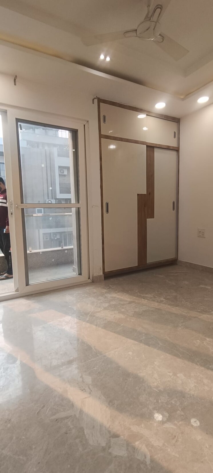 Room, janakpuri 3.5 Bedroom 1350 Sq.Ft. Apartment In Janakpuri Delhi 8009489