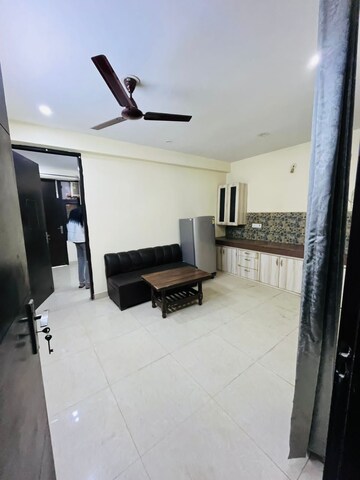 Master Bedroom in 1 BHK Builder Floor at Sector 40 – for Rent