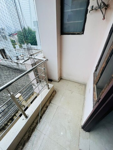 Balcony in 1 BHK Builder Floor at Sector 40 – for Rent