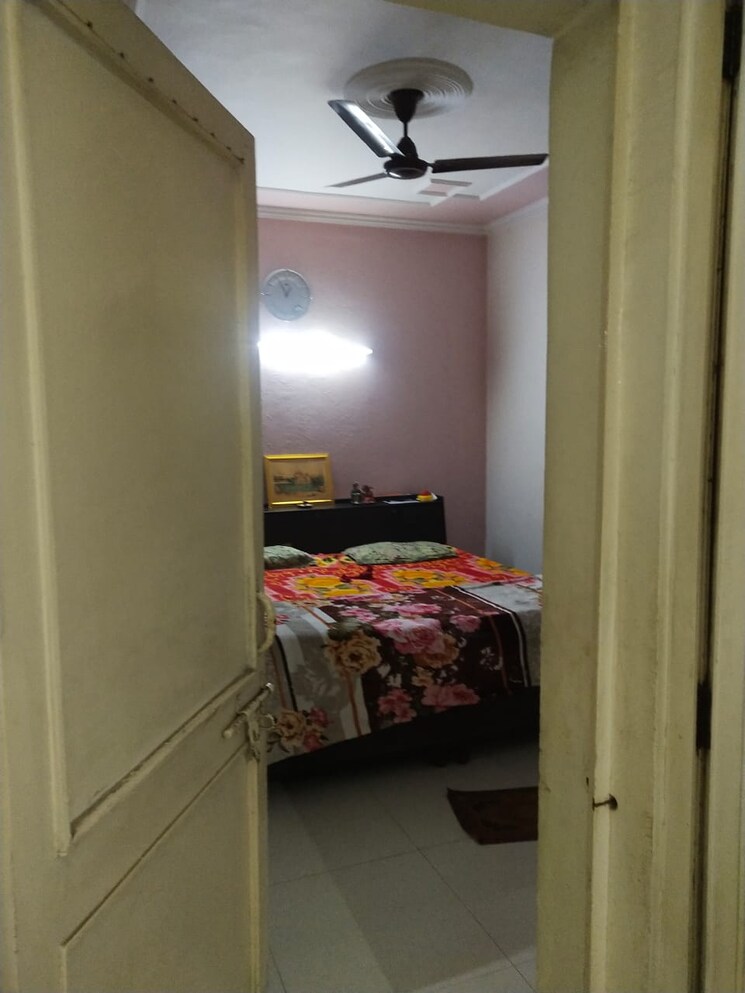Bedroom, jal-vayu-vihar-noida 3 Bedroom 1050 Sq.Ft. Apartment In Sector 21 Noida 8009553