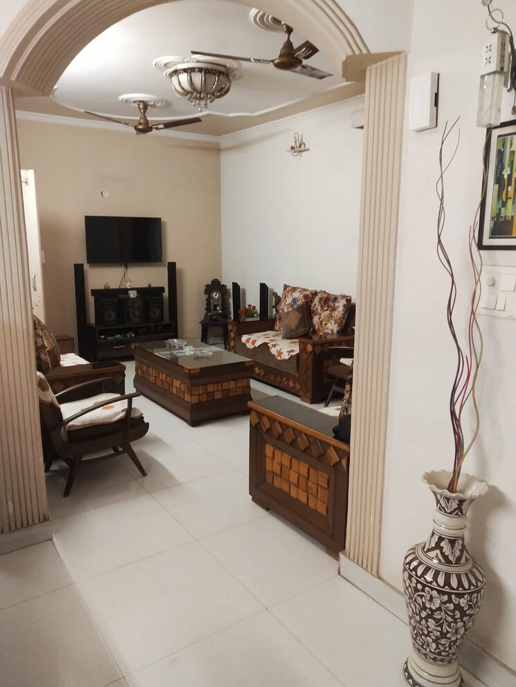 Living Room, jal-vayu-vihar-noida 3 Bedroom 1050 Sq.Ft. Apartment In Sector 21 Noida 8009553