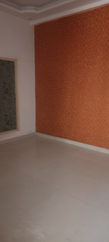 Room in 3 BHK Villa at Sindhuja Greens, Sector 10 Greater Noida – for Rent