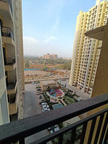 2 BHK Apartment For Rent in Runwal Gardens, Dombivli East