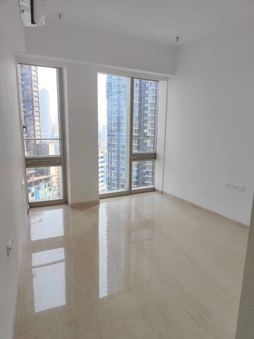 Room in 2 BHK Apartment at Lodha Kiara, Worli – for Rent