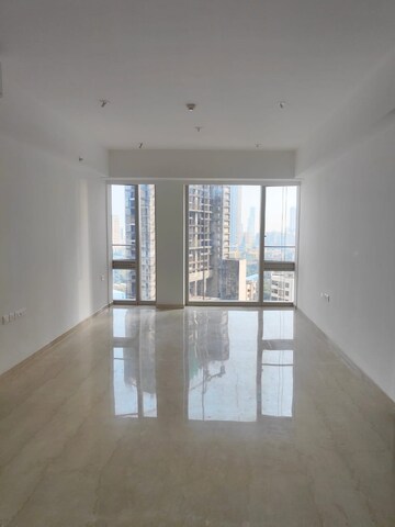 Room in 2 BHK Apartment at Lodha Kiara, Worli – for Rent