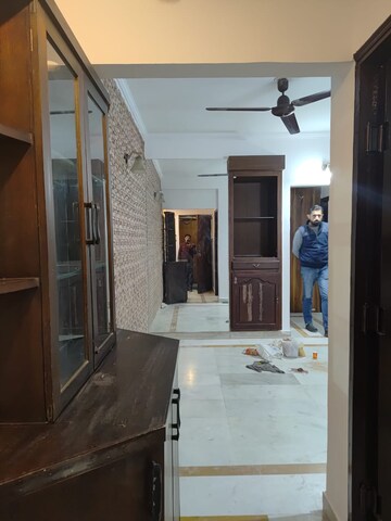 Master Bedroom in 3.5 BHK Builder Floor at Ardee City, Sector 52 – for Rent
